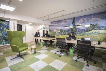 Coworking Space Bereich mit Personen bei Rivvers in Essen Rüttenscheid.