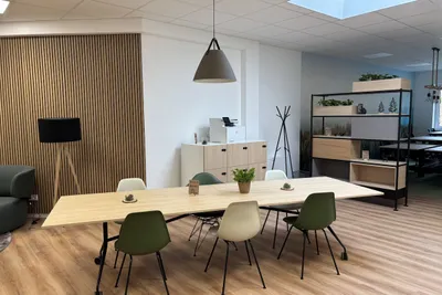 Coworking Bereich und Lounge im Rivvers Coworking Space Schmitten